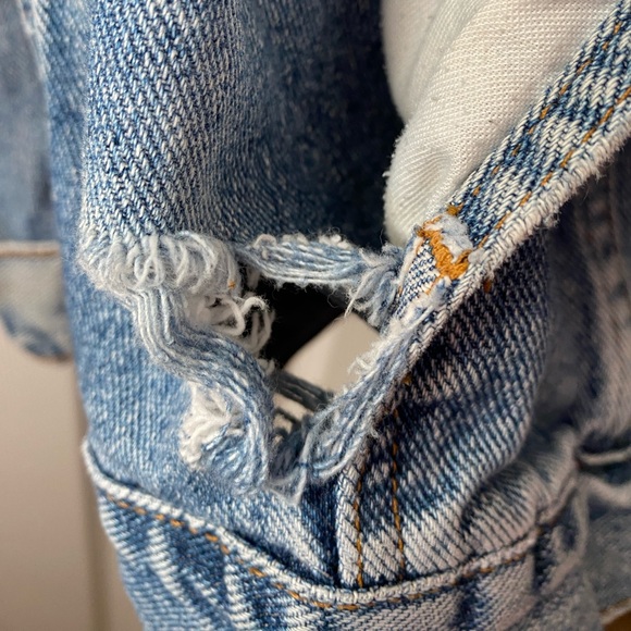 VINTAGE Levi’s Medium Wash Denim Thrashed Destroyed Grunge Trucker Jacket SZ XXL - Picture 9 of 15